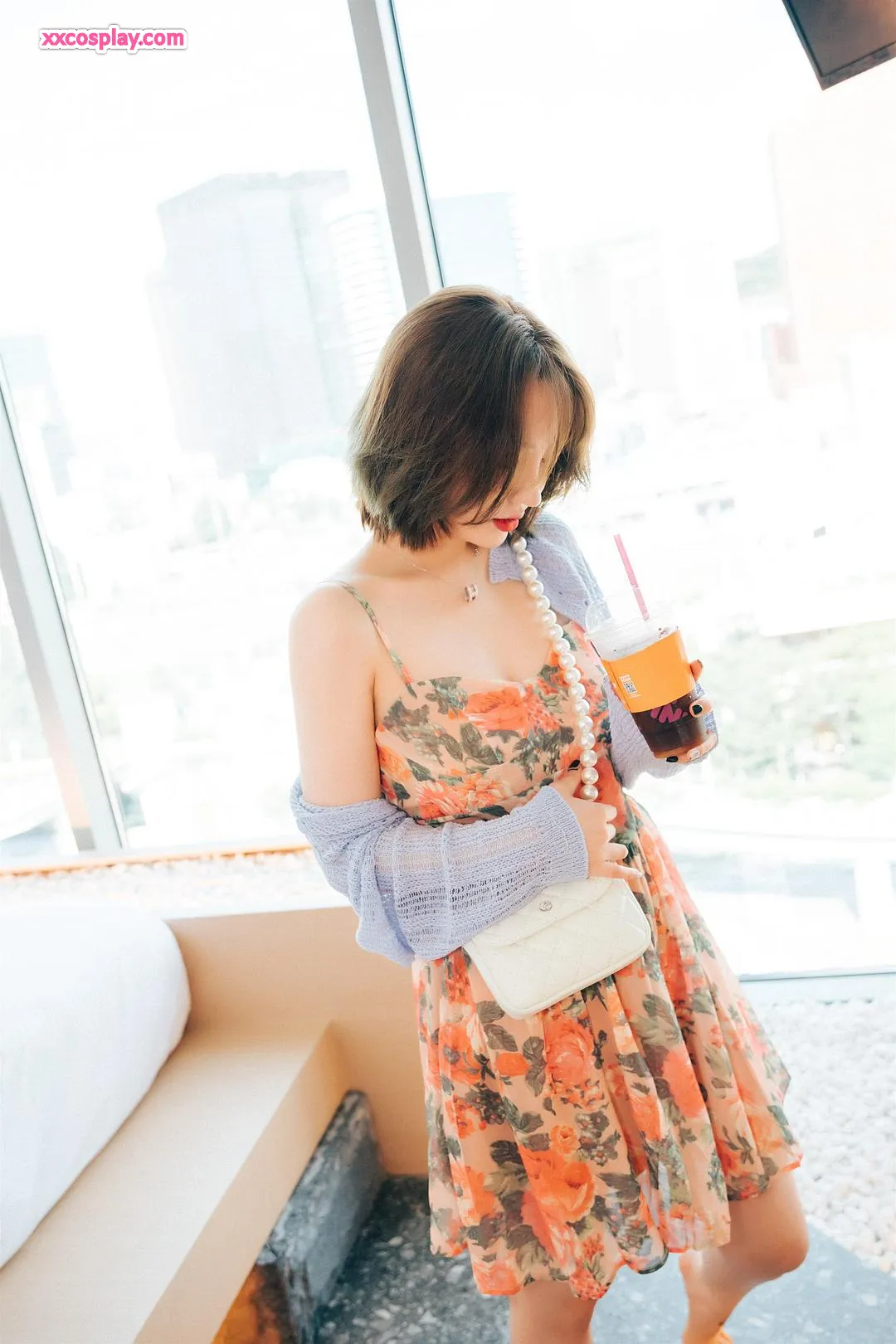 Son Ye-Eun: Lover in Hotel